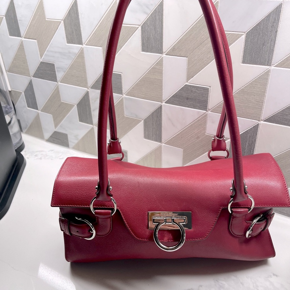 Salvatore Ferragamo Red Leather Shoulder Bag